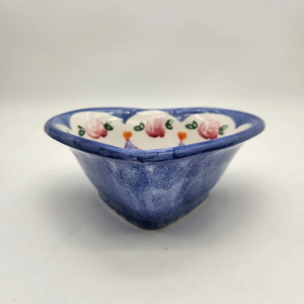Ancora Italy Hand Painted Heart Shaped‎ Ceramic Bowl Pink Roses Blue White 11366
